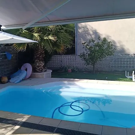 펜션 Vue Sur Jardin Avec Piscine 몽펠리에