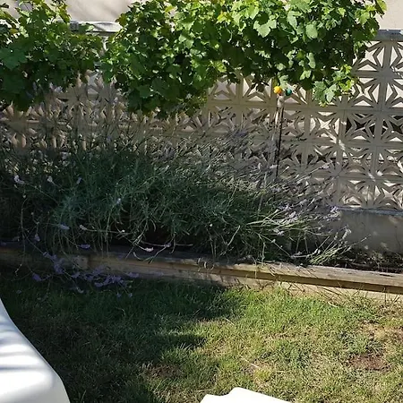 펜션 Vue Sur Jardin Avec Piscine